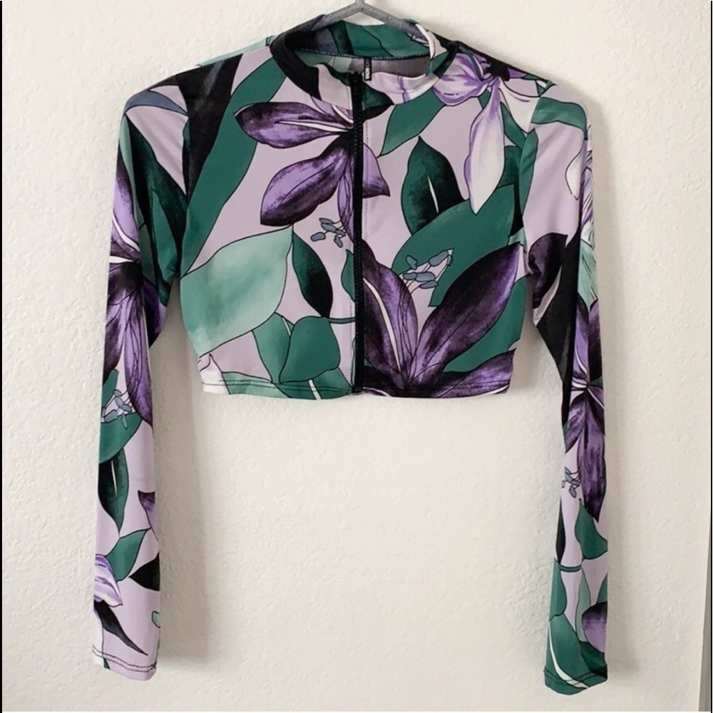 Fashion Nova Cropped High Neck Zip Up Top